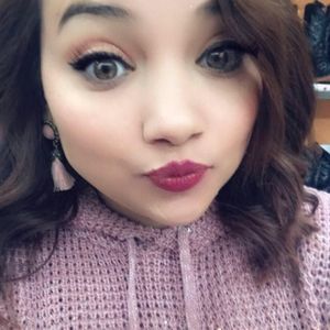 Meet your Posher, Vanessa